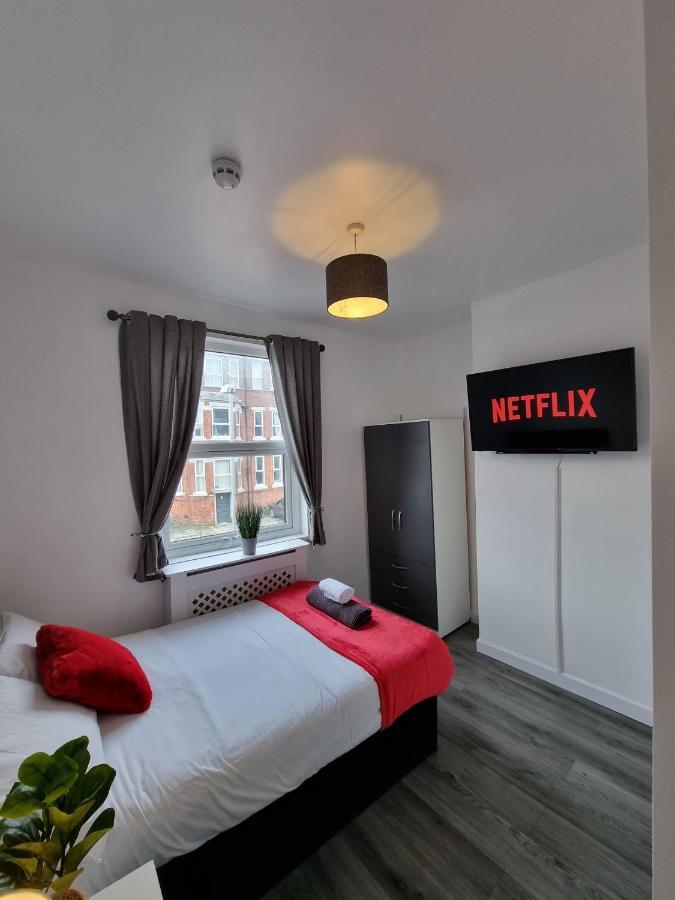 23 Woodhouse Villa Stoke-on-Trent ภายนอก รูปภาพ